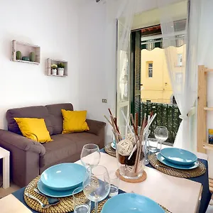Sweet Cathedral Apartament Neapol