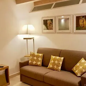 More Il Ferrarese 3 Apartament Bari